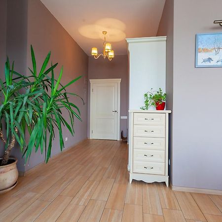 Stylish Views Apartments In The Parasol. Parus .Obolonskaya Embankment Kiev Bagian luar foto