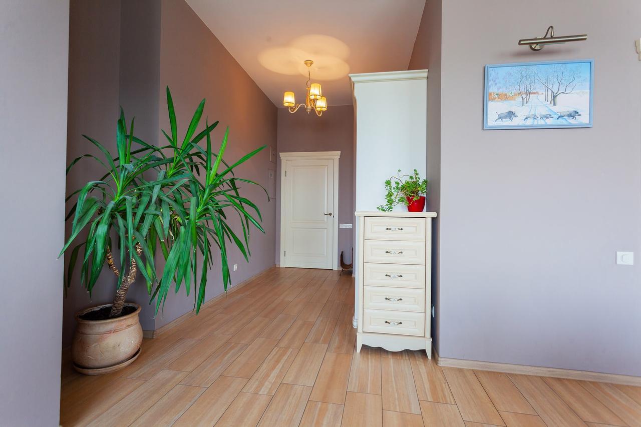 Stylish Views Apartments In The Parasol. Parus .Obolonskaya Embankment Kiev Bagian luar foto