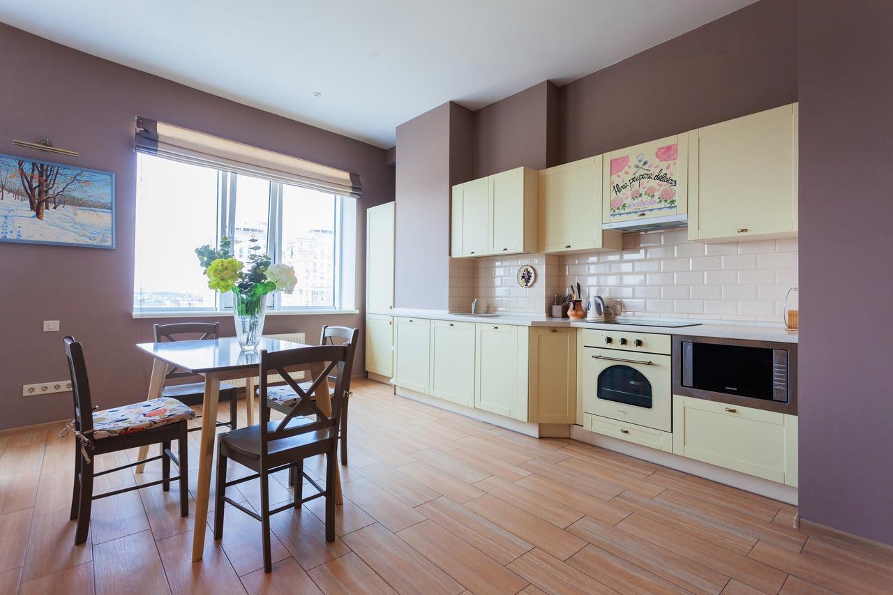 Stylish Views Apartments In The Parasol. Parus .Obolonskaya Embankment Kiev Bagian luar foto